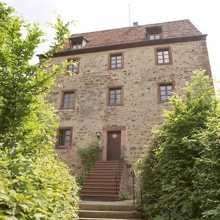 Hébergement de vacances Ritterburg Hohenhardt - Ganze Burg Exklusiv *