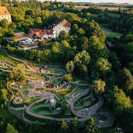 Ritterburg Hohenhardt - Ganze Burg Exklusiv *
